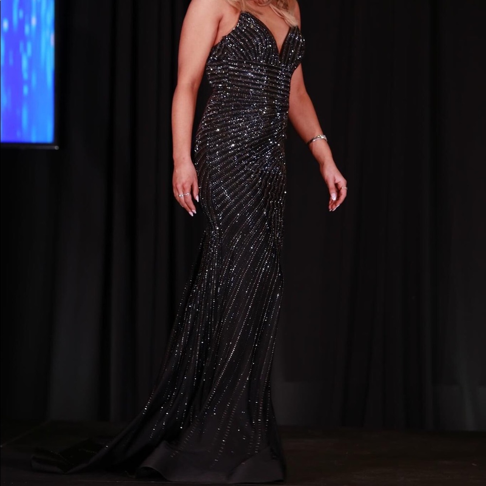 Sherri Hill 2021 Gown